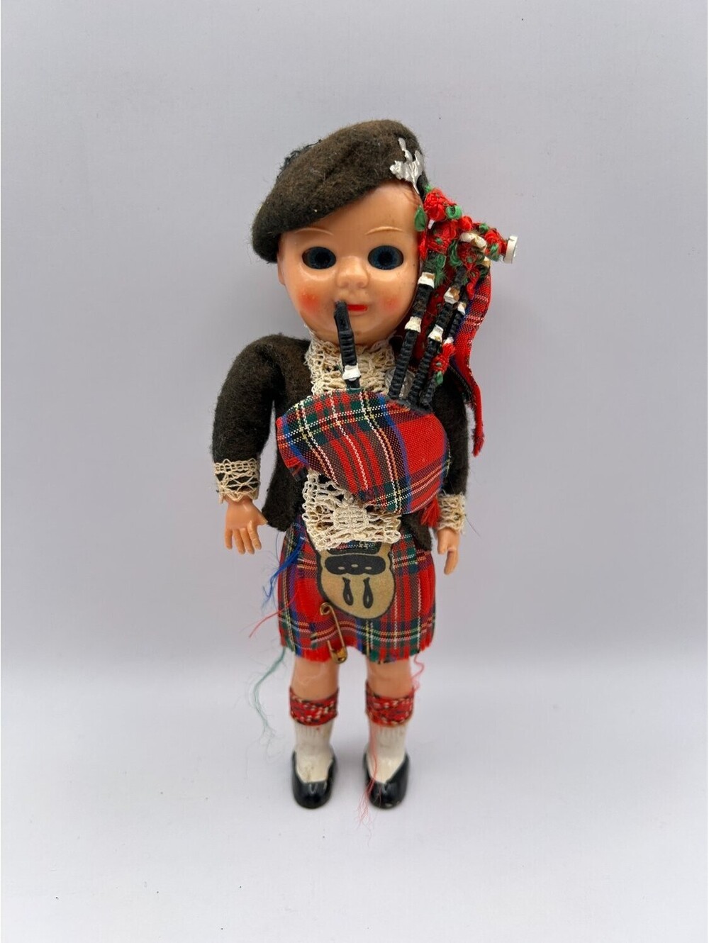 Vintage Scottish Bagpiper Souvenir Doll Kilt Tartan Sleep Eyes red black green